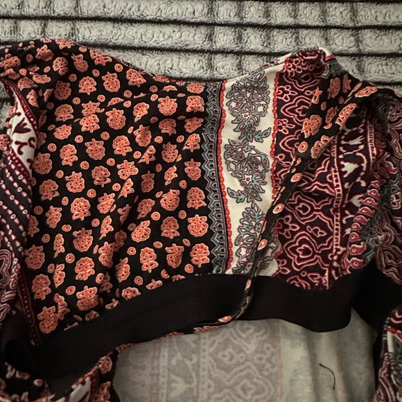 Black and orange flowing dress with built in bra - Picture 5 of 5